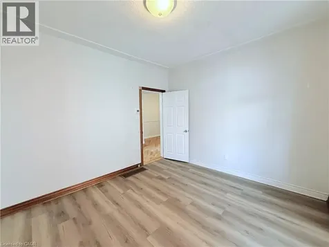 220 Maplewood Avenue Hamilton ON L8M 1X8