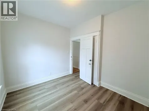 220 Maplewood Avenue Hamilton ON L8M 1X8