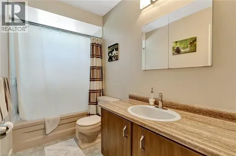 224 Erindale Crescent Cambridge ON N3C 3E8