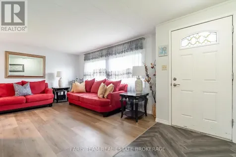 21 Hawthorne Drive Innisfil ON L9S 1P7