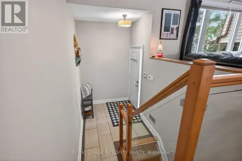 24 Westcliffe Road Ottawa ON K2H 7X4