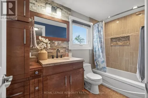 24 Westcliffe Road Ottawa ON K2H 7X4