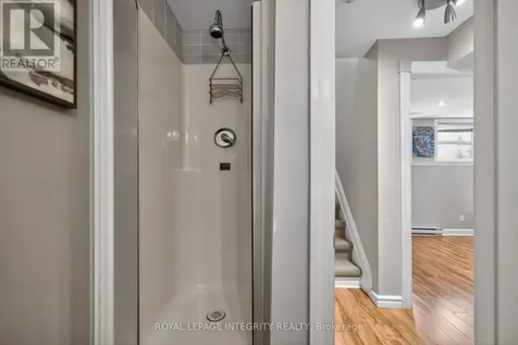 24 Westcliffe Road Ottawa ON K2H 7X4