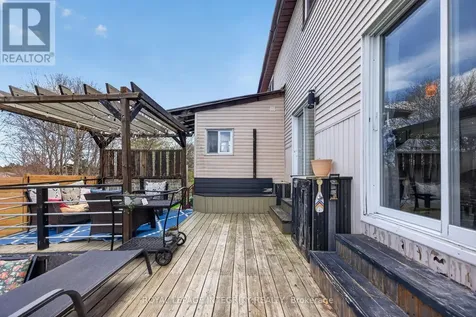 24 Westcliffe Road Ottawa ON K2H 7X4