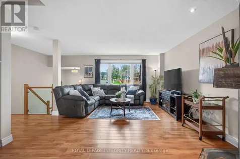 24 Westcliffe Road Ottawa ON K2H 7X4