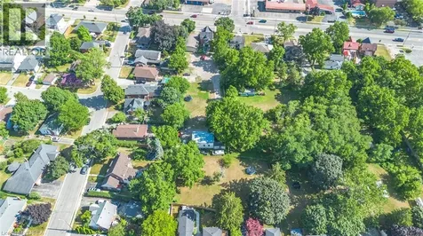 816 Colborne Street East Brantford ON N3S 3S4