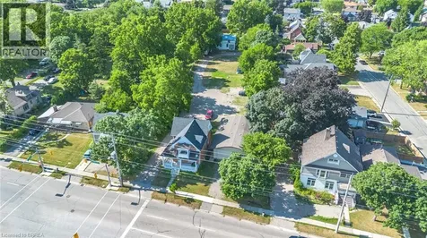 816 Colborne Street East Brantford ON N3S 3S4