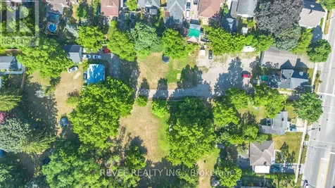 816 Colborne Street East Brantford ON N3S 3S4
