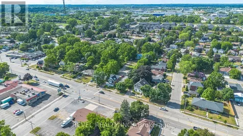 816 Colborne Street East Brantford ON N3S 3S4