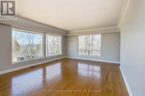 125 Gilwood Park Drive Penetanguishene ON L9M 1Z1