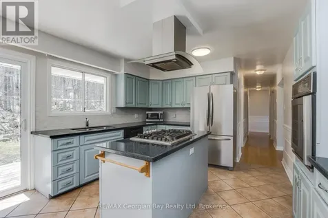 125 Gilwood Park Drive Penetanguishene ON L9M 1Z1