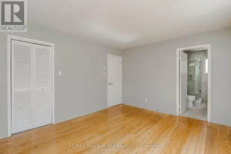 125 Gilwood Park Drive Penetanguishene ON L9M 1Z1