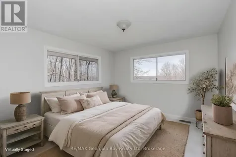 125 Gilwood Park Drive Penetanguishene ON L9M 1Z1