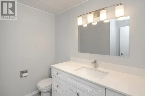 125 Gilwood Park Drive Penetanguishene ON L9M 1Z1