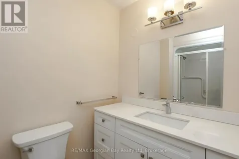 125 Gilwood Park Drive Penetanguishene ON L9M 1Z1