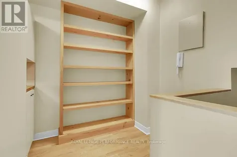 135 Springfield Avenue Ottawa ON K1M 1C5