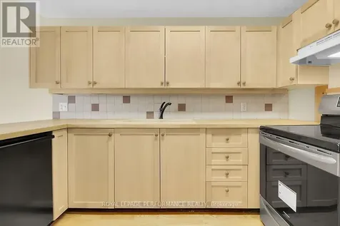 135 Springfield Avenue Ottawa ON K1M 1C5