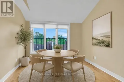 135 Springfield Avenue Ottawa ON K1M 1C5
