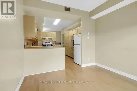 135 Springfield Avenue Ottawa ON K1M 1C5