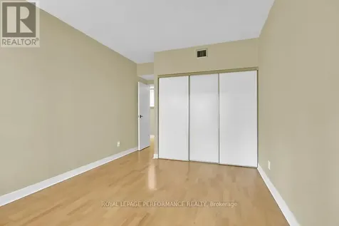 135 Springfield Avenue Ottawa ON K1M 1C5