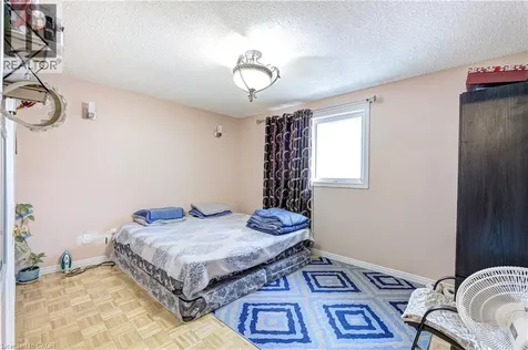 78 Markson Crescent Hamilton ON L8T 4W4