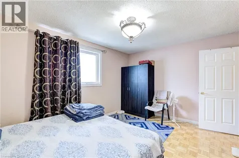 78 Markson Crescent Hamilton ON L8T 4W4