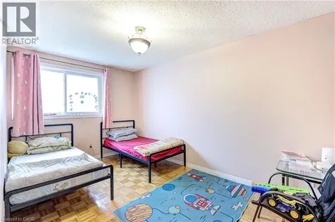 78 Markson Crescent Hamilton ON L8T 4W4