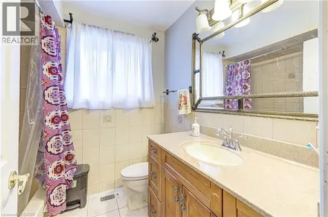 78 Markson Crescent Hamilton ON L8T 4W4