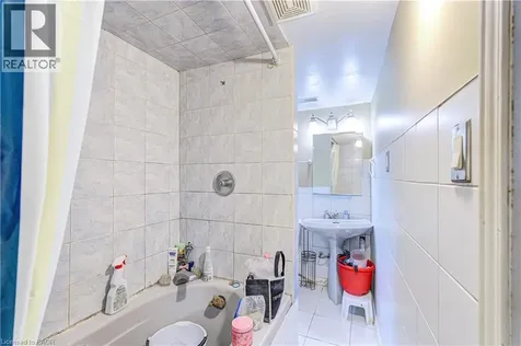 78 Markson Crescent Hamilton ON L8T 4W4