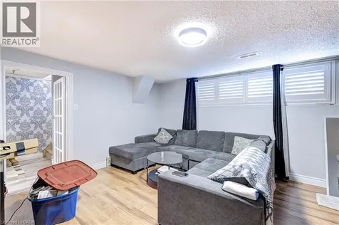78 Markson Crescent Hamilton ON L8T 4W4