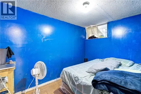 78 Markson Crescent Hamilton ON L8T 4W4