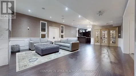 111 Lake Woods Drive Whitchurch-stouffville ON L4A 1P1