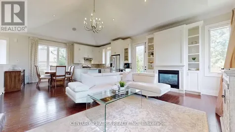 111 Lake Woods Drive Whitchurch-stouffville ON L4A 1P1