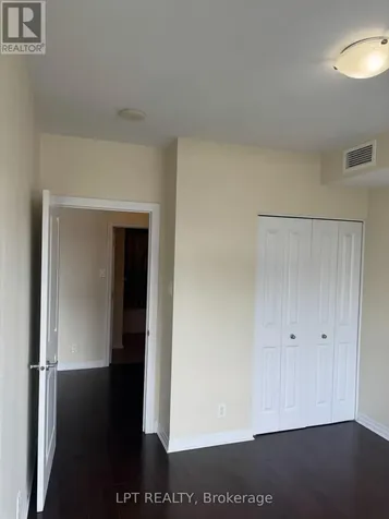242 Rideau Street Ottawa ON K1N 0B7