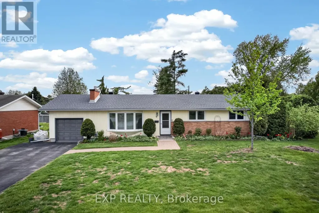 4 Wolmsley Crescent Ottawa ON K2G 1J4