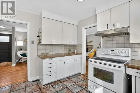 4 Wolmsley Crescent Ottawa ON K2G 1J4