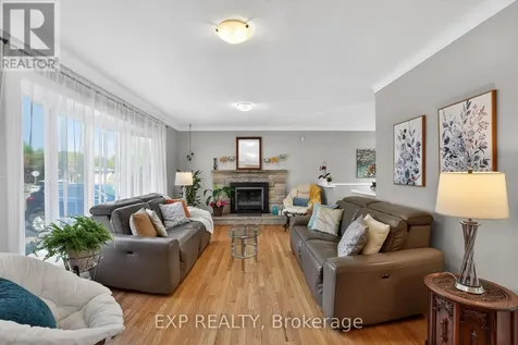 4 Wolmsley Crescent Ottawa ON K2G 1J4
