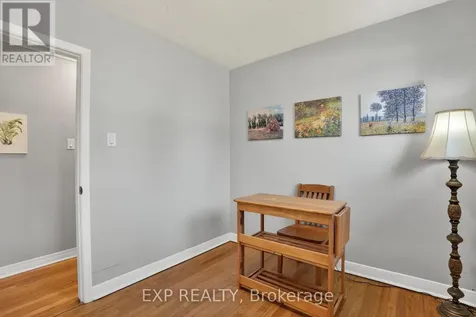 4 Wolmsley Crescent Ottawa ON K2G 1J4