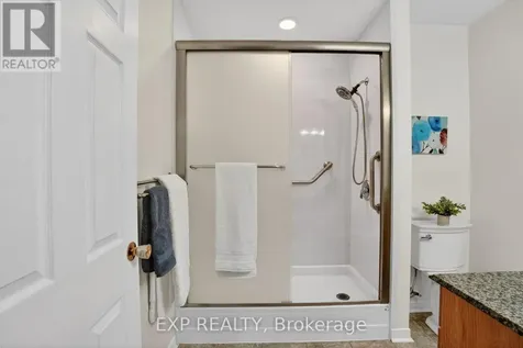 4 Wolmsley Crescent Ottawa ON K2G 1J4