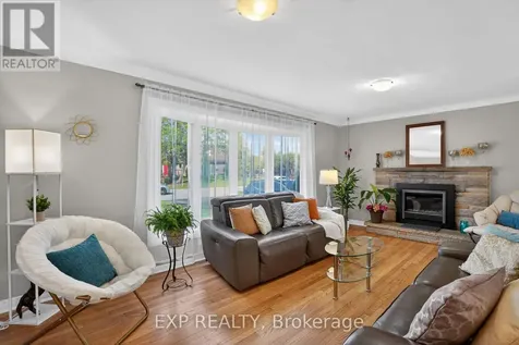 4 Wolmsley Crescent Ottawa ON K2G 1J4