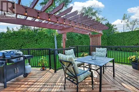 4 Wolmsley Crescent Ottawa ON K2G 1J4