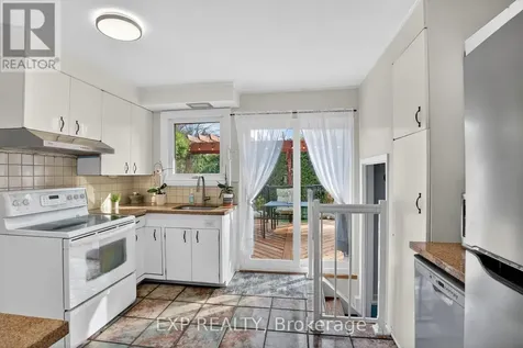 4 Wolmsley Crescent Ottawa ON K2G 1J4
