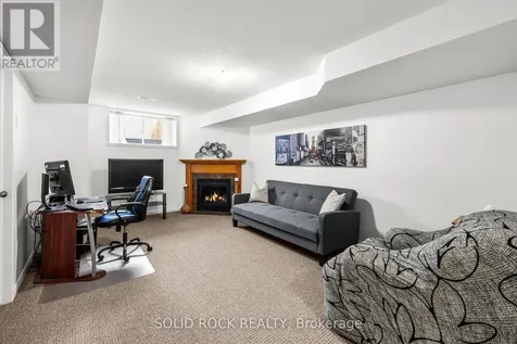 438 Haresfield Court Ottawa ON K4M 0B6