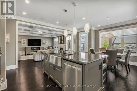 110 Sweetvalley Drive Ottawa ON K4A 1A4