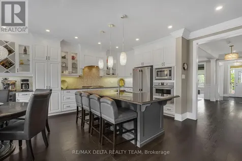 110 Sweetvalley Drive Ottawa ON K4A 1A4