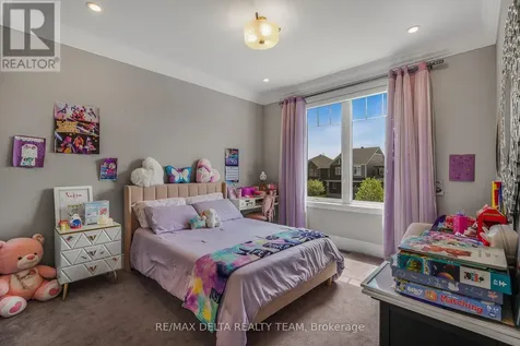 110 Sweetvalley Drive Ottawa ON K4A 1A4