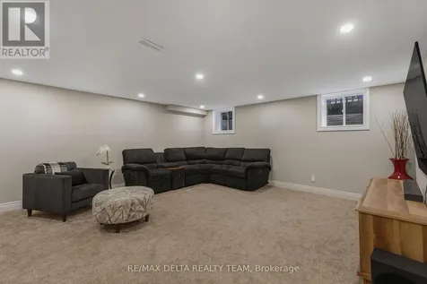 110 Sweetvalley Drive Ottawa ON K4A 1A4