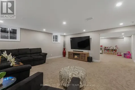 110 Sweetvalley Drive Ottawa ON K4A 1A4
