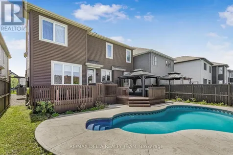 110 Sweetvalley Drive Ottawa ON K4A 1A4
