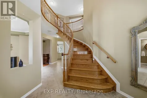 49 Pondhollow Way Ottawa ON K2J 5E4